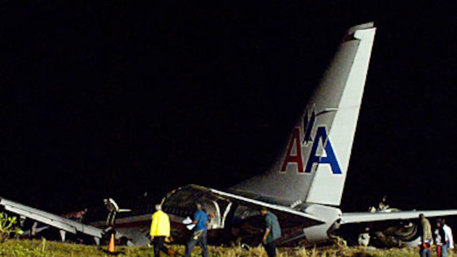 cheats/2009/12/23/91-injured-in-jamaica-plane-crash/american-airlines-runway-skid_b10pnh