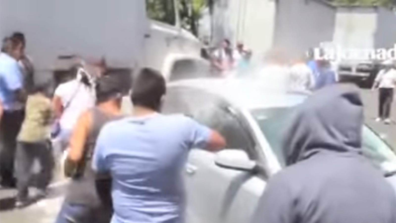 cheats/2015/07/30/crowds-attack-uber-drivers-in-mexico/150730-mexico-uber-cheat_djudwn