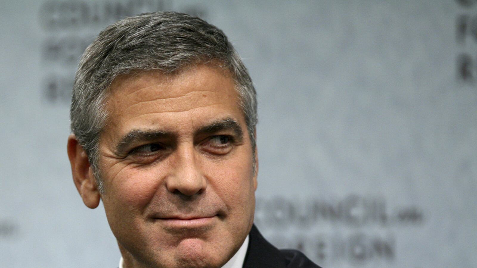 cheats/2014/07/09/george-clooney-slams-lying-daily-mail/140709-cheat-clooney_zxgsit