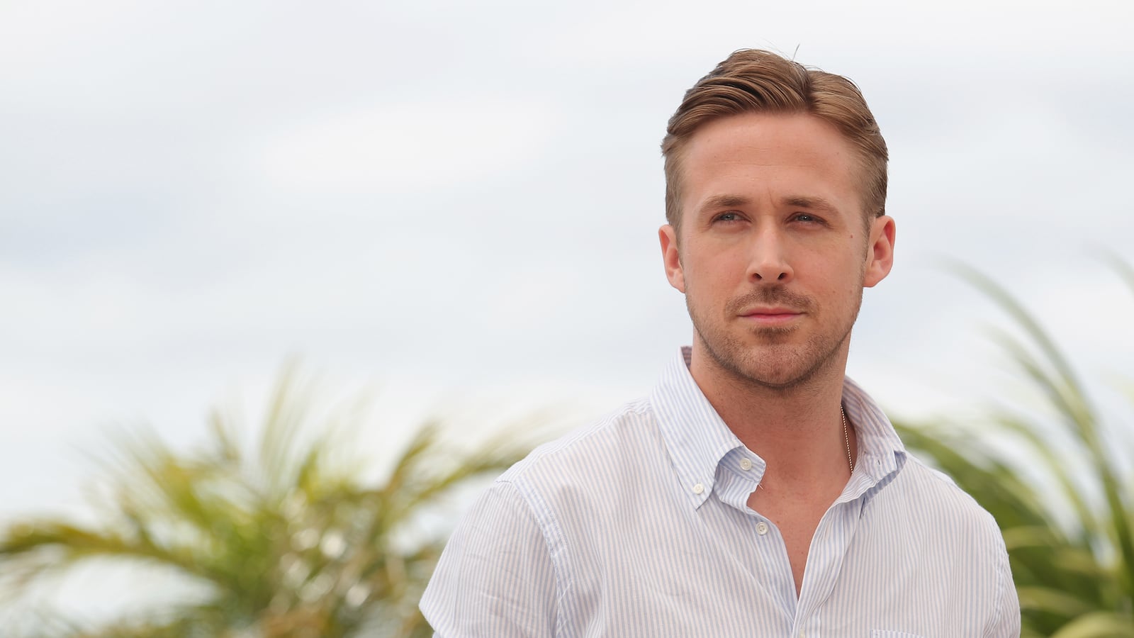 articles/2014/12/13/exclusive-sony-emails-slam-leonardo-dicaprio-willow-and-jaden-smith-gush-over-ryan-gosling/141213-stern-gosling-tease_ukyifo