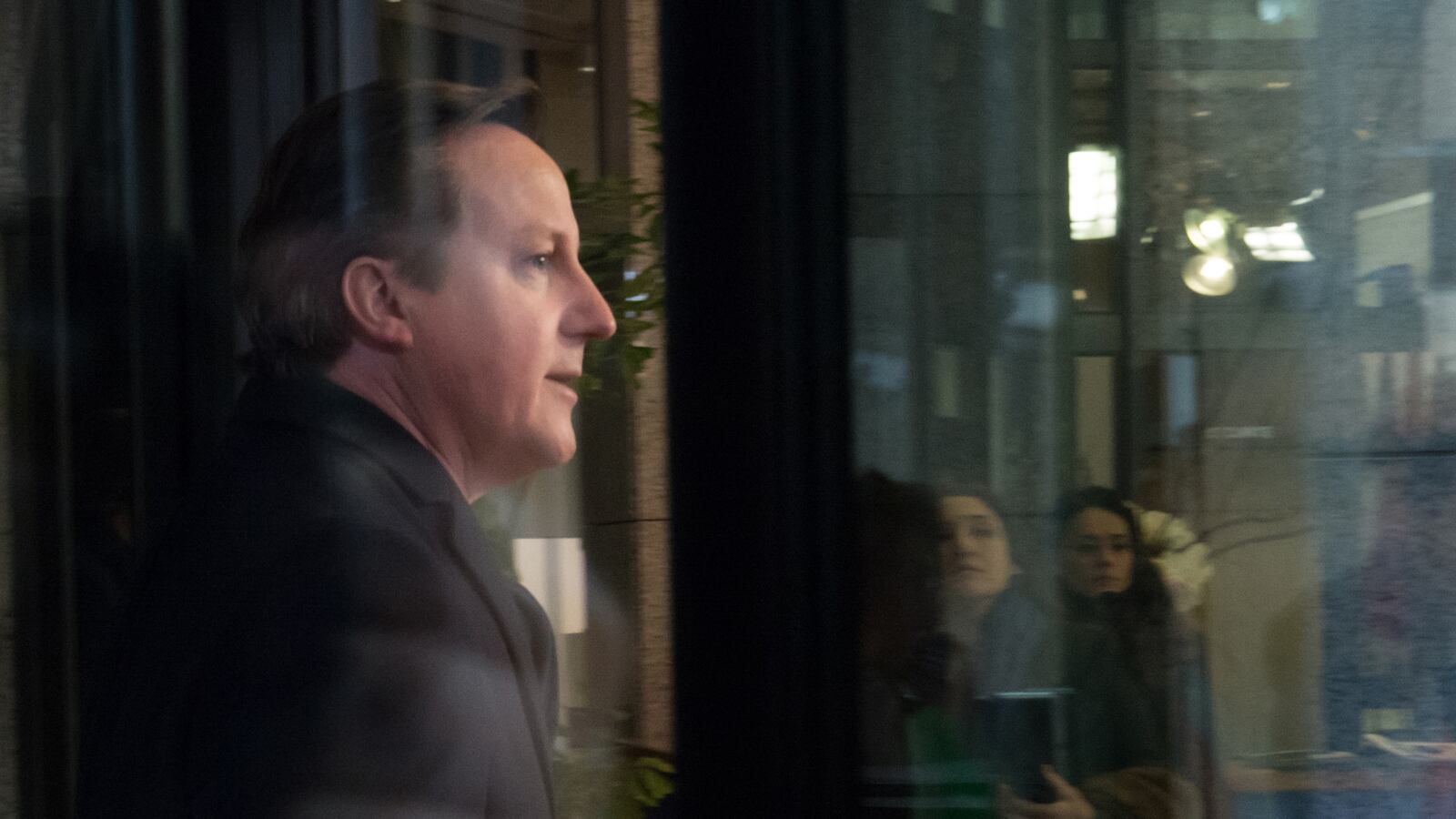 cheats/2013/02/08/eu-leaders-on-the-brink/130208-eu-spending-meeting-cheat_yuwnoi