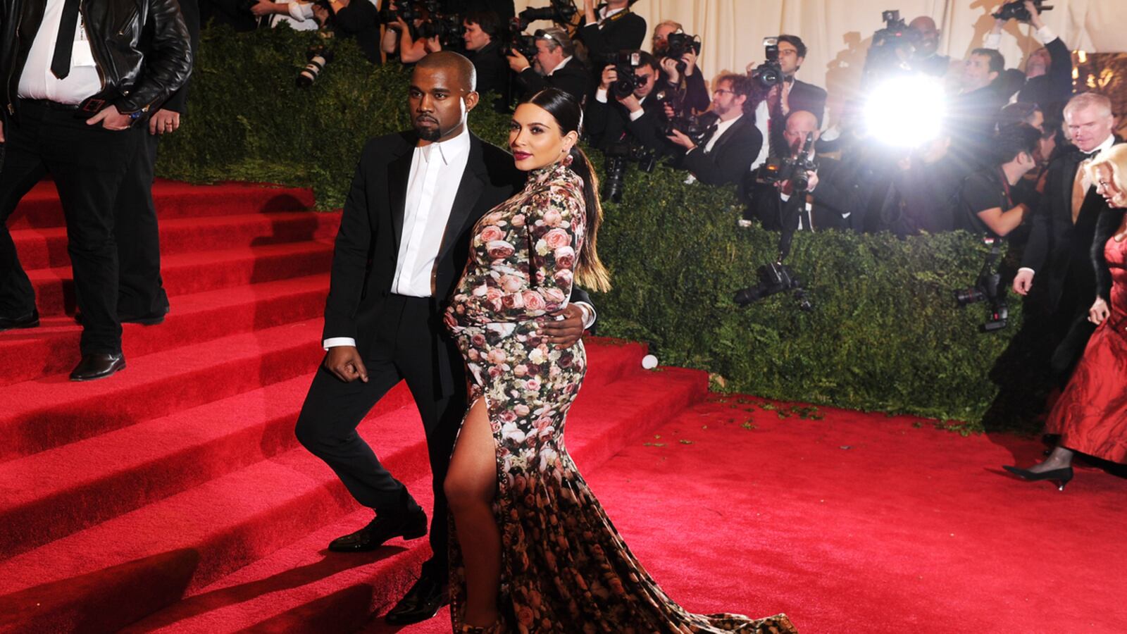 cheats/2013/06/20/kimye-s-baby-is-named-north-west/rsz_168194016_woptpu