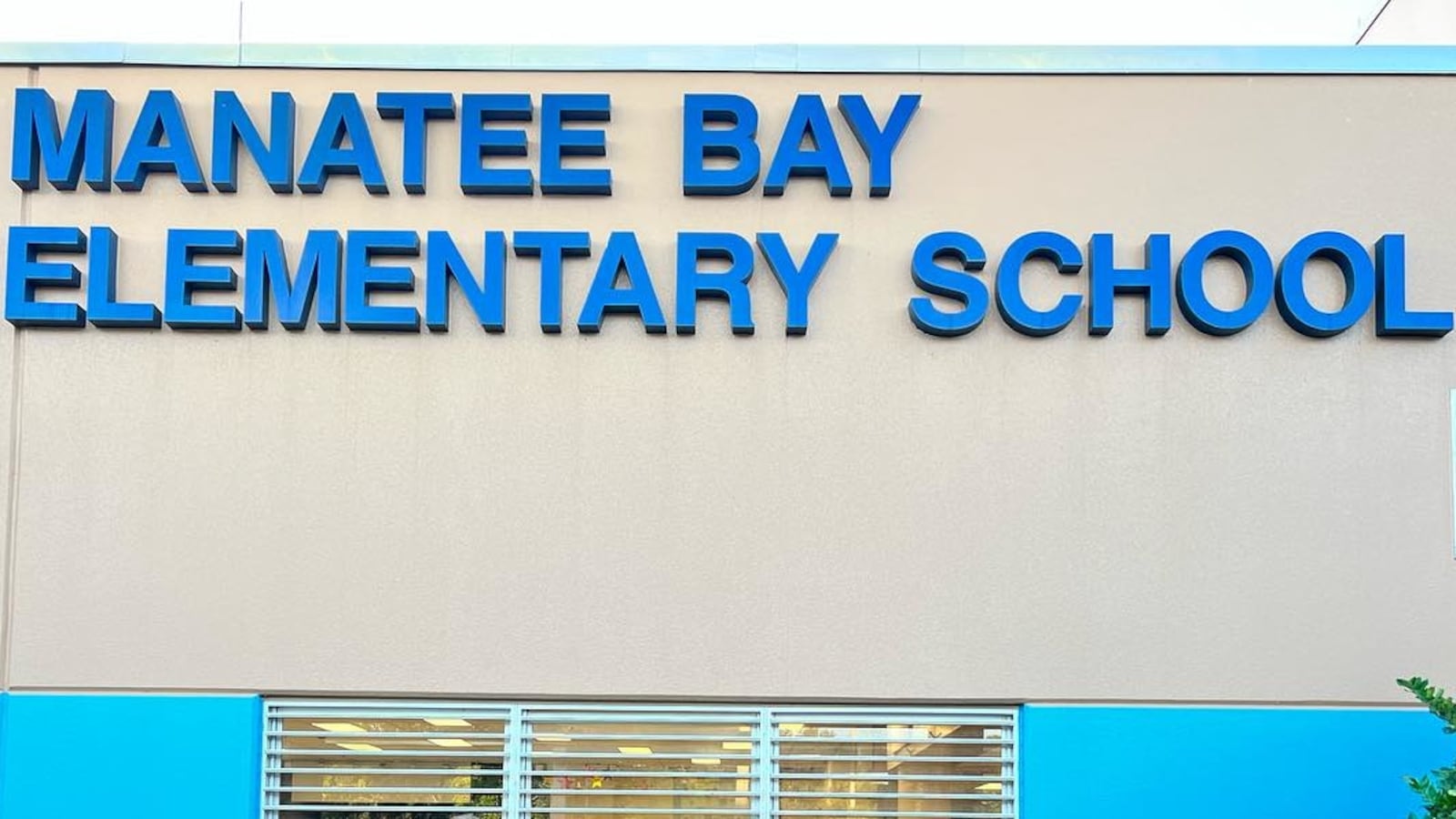 Front signage of Manatee Bay Elementary School, which has had a measles outbreak.