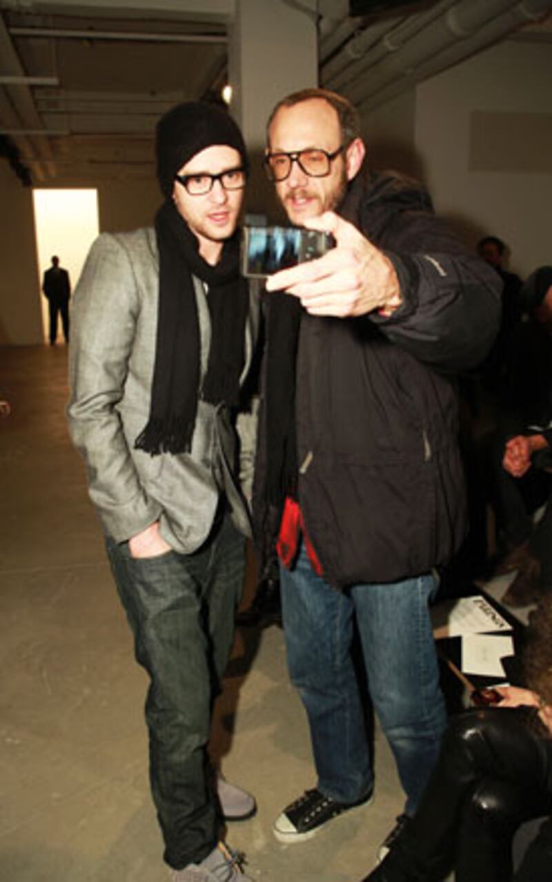 galleries/2010/02/18/fashion-week-day-8/fashion-week-wrap-6---paris-68---2_zzl2np