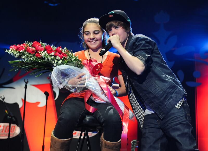 galleries/2010/09/09/bieber-fans/bieber-fans---2_tapn96