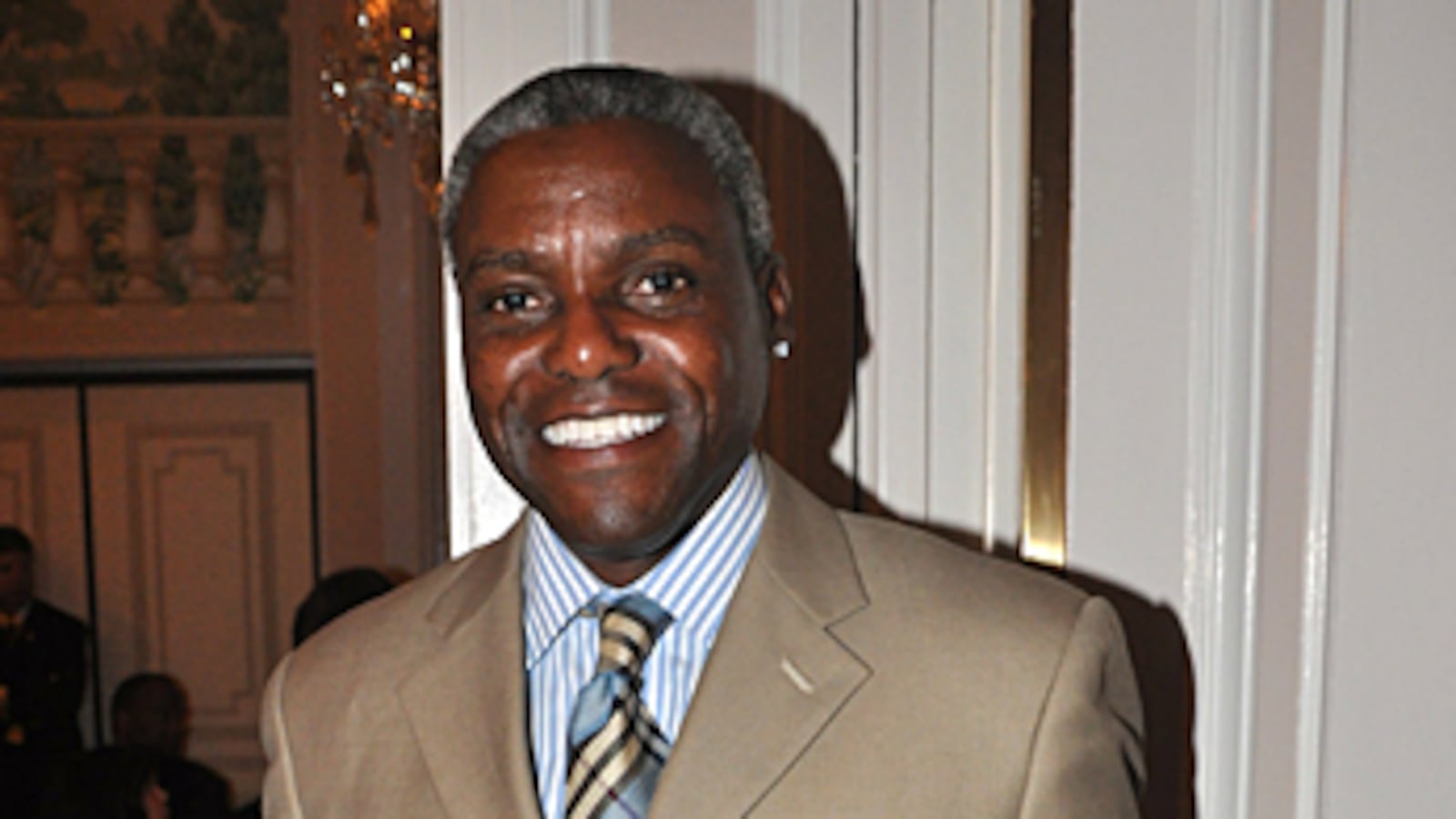 cheats/2011/04/11/olympics-legend-runs-for-senate/carl-lewis_b8wrny