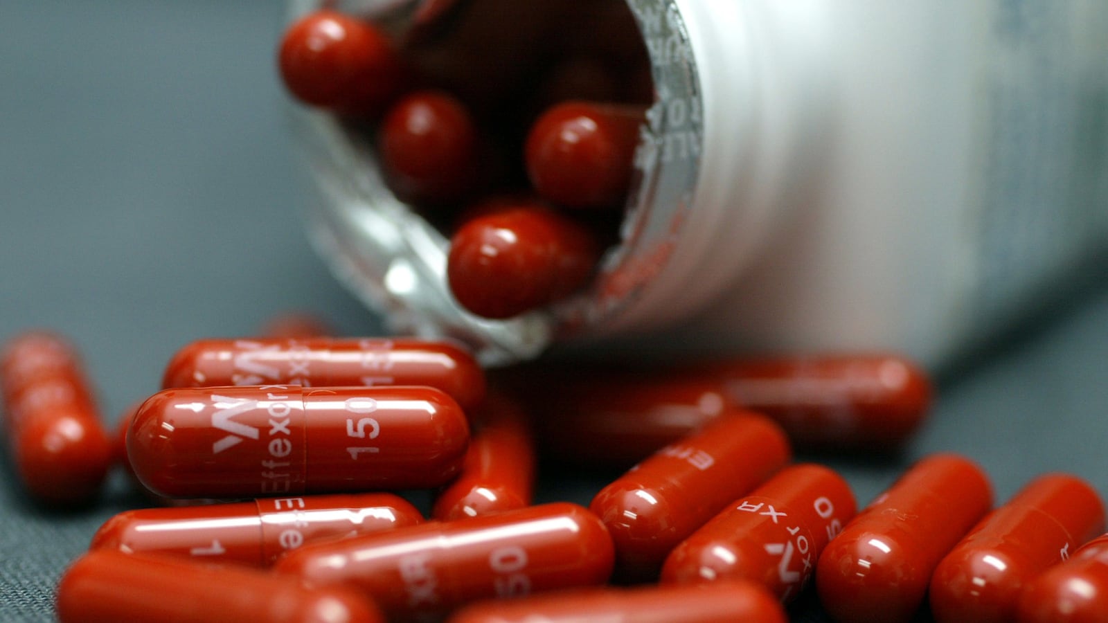 articles/2014/06/19/fda-s-suicide-warnings-backfire/140619-anti-depressants-lytton-tease_u6p1v5