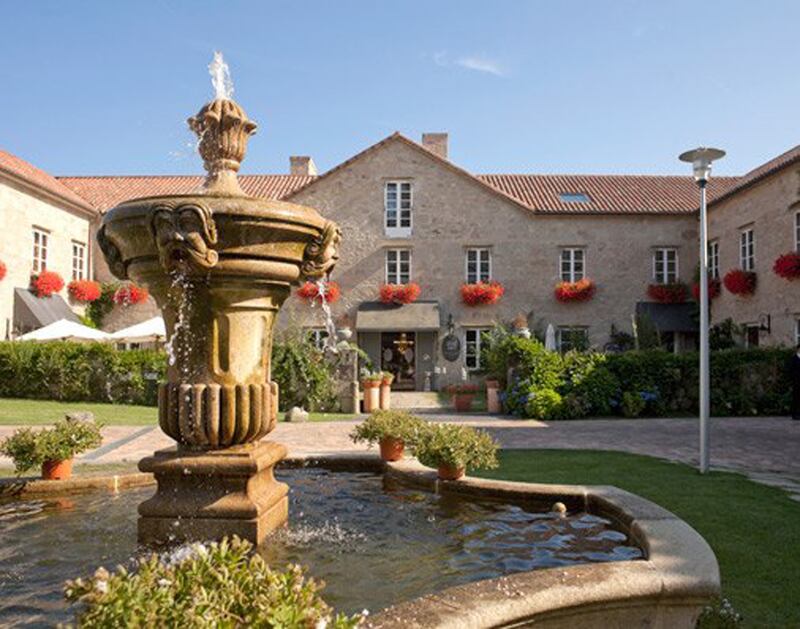 galleries/2013/06/23/six-hotels-in-unlikely-places-photos/130620-slide4-hotel-gallery_o4iume