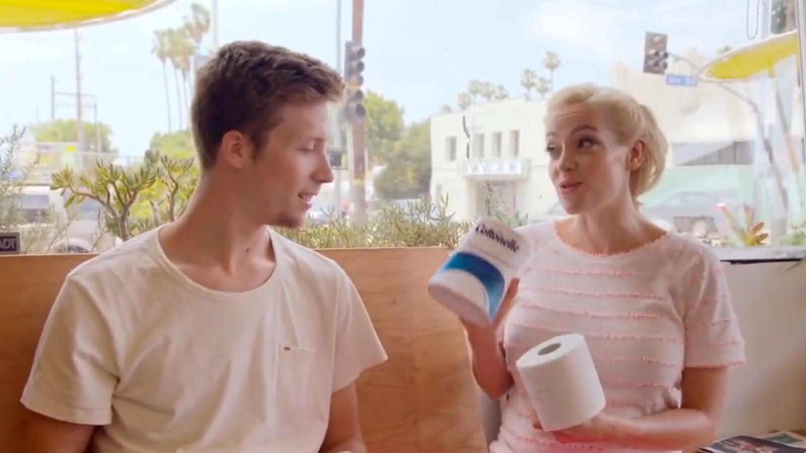 articles/2014/06/16/who-s-that-bum-girl-the-brit-telling-americans-how-to-wipe-their-asses/140613-lieberman-toilet-paper-girl-tease_a72oae