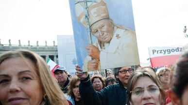 articles/2011/05/01/john-paul-iis-beatification-ceremony-vatican-followers-rejoice/nadeau-vatican_177088_aekscj
