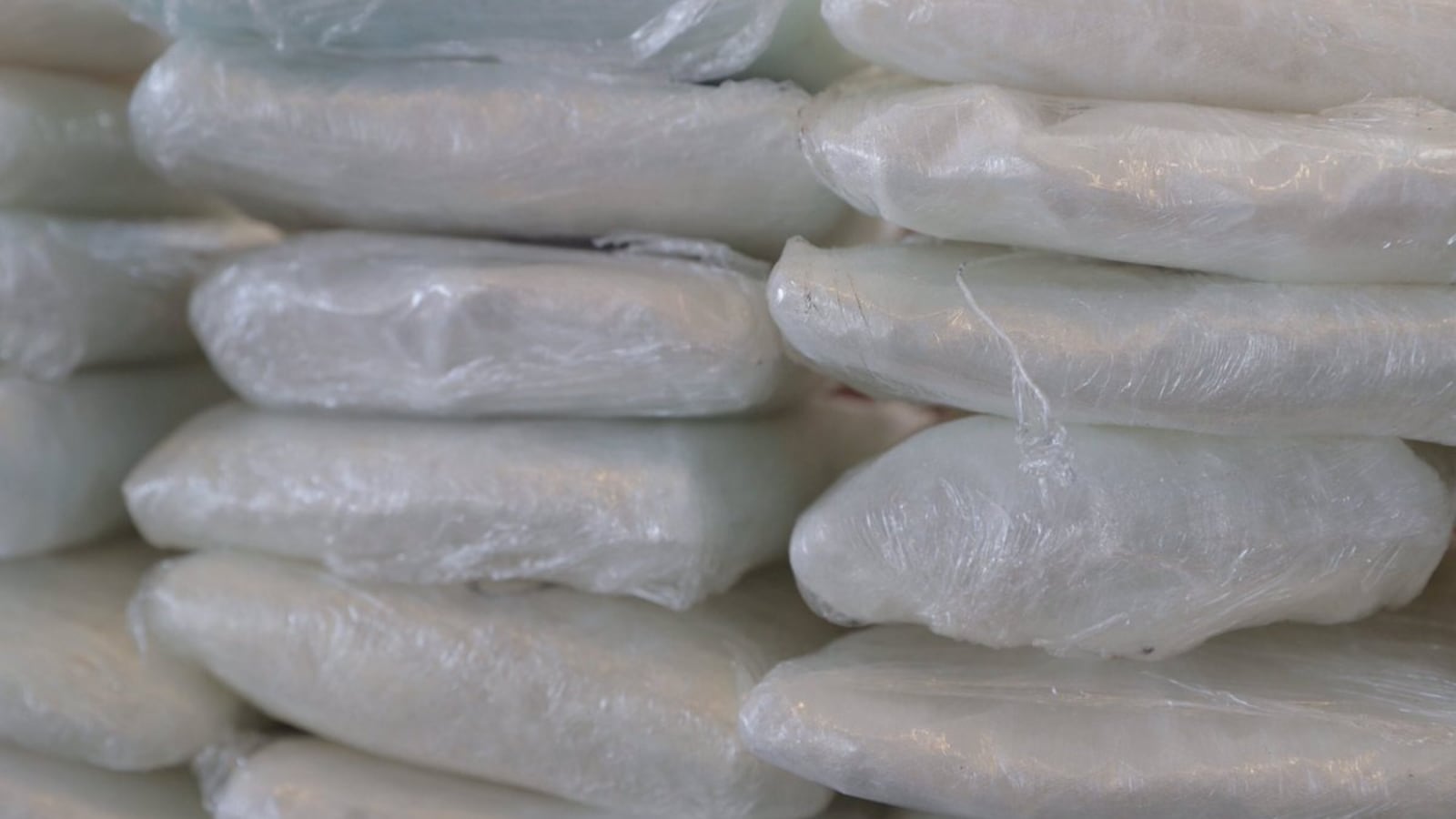 2019-01-31T230529Z_110650272_RC1817DAC350_RTRMADP_3_ARIZONA-OPIOIDS-SEIZURE_nmijsy