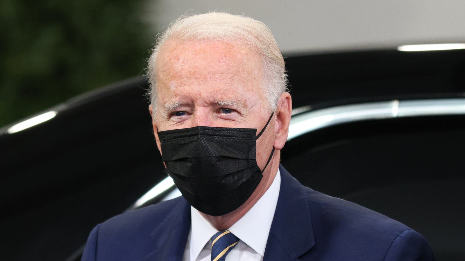 US President Joe Biden wears a face mask as he arrives for the COP26 UN Climate Summit on November 1, 2021 in Glasgow, United Kingdom. 2021 sees the 26th United Nations Climate Change Conference.