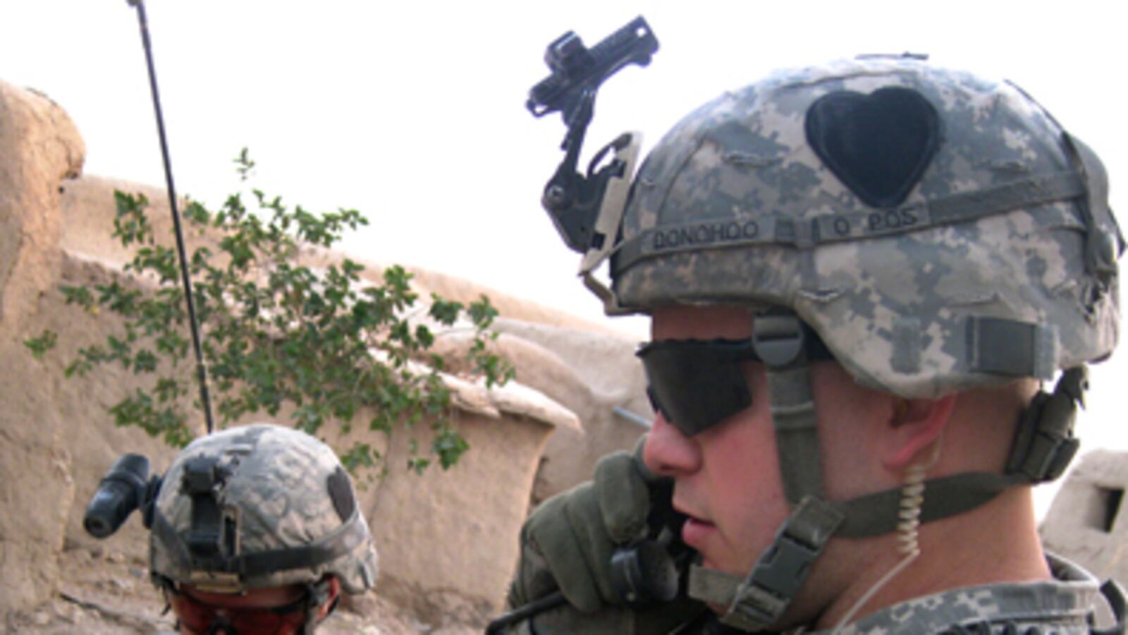 cheats/2010/11/27/us-matches-soviets-stay-in-afghanistan/afghanistan-troops-1_iuinfj