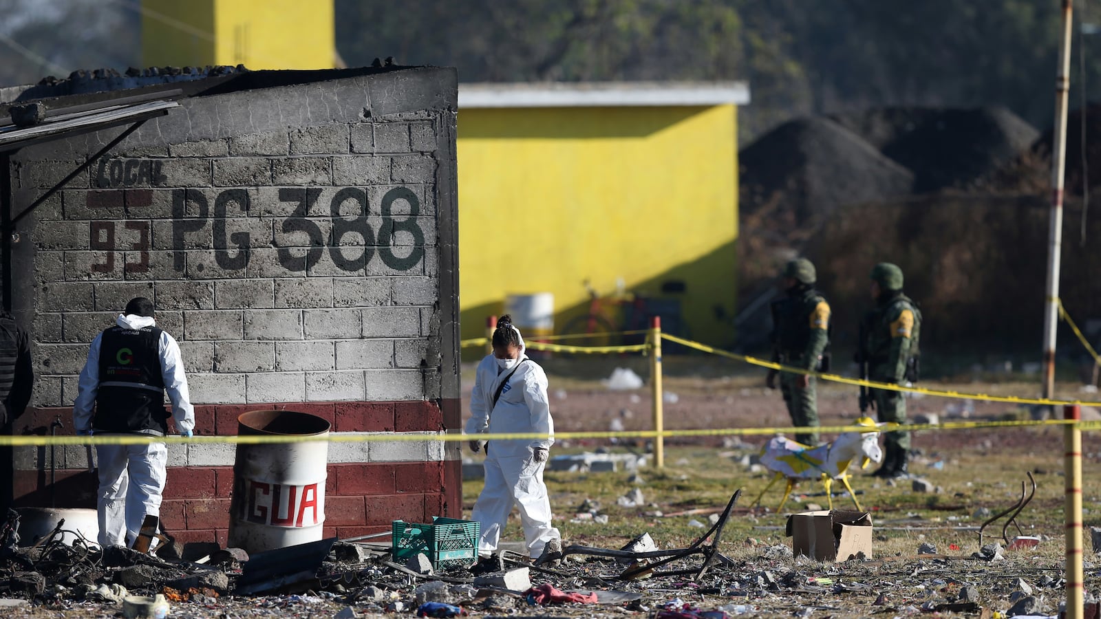 articles/2016/12/21/fireworks-in-tultepec-and-mexico-s-tragedy-tradition/161221-Noel-Folo-mexican-fireworks-tease_pql7ts