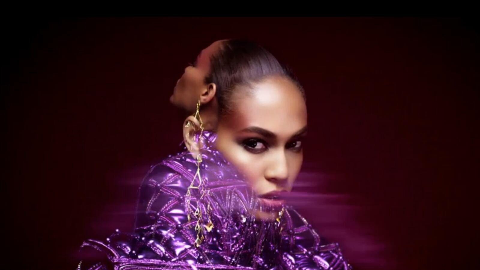 articles/2013/06/14/joan-smalls-spins-in-style-for-nowness/130614-joan-smalls-nowness-cheat1_mvltah