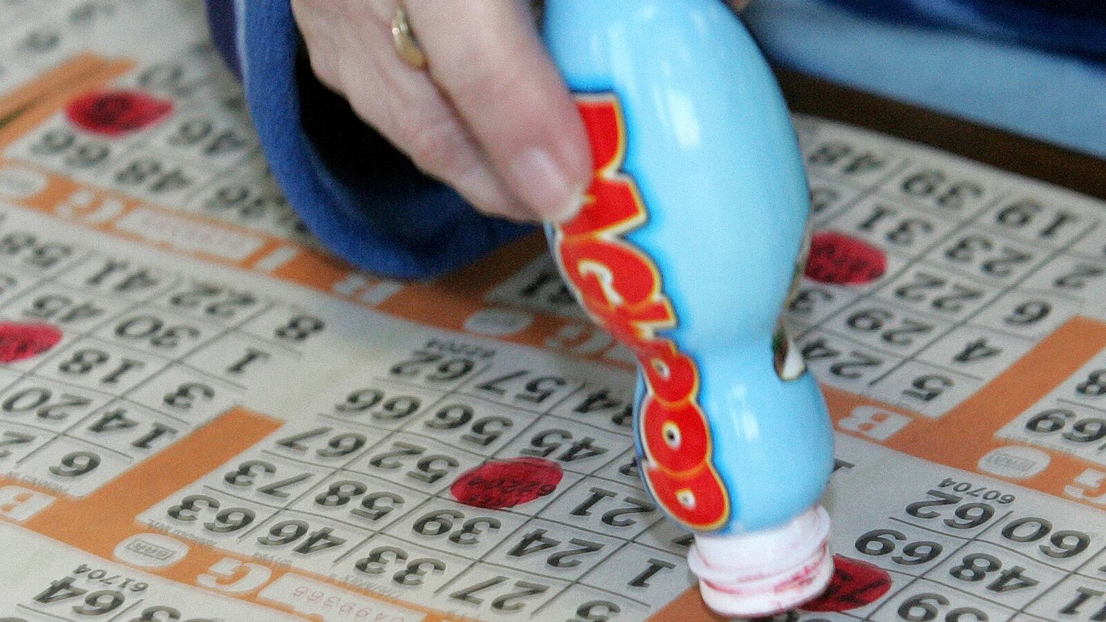 cheats/2013/03/19/falsely-yell-bingo-break-the-law/130319-bingo-cheat_oqhlsc