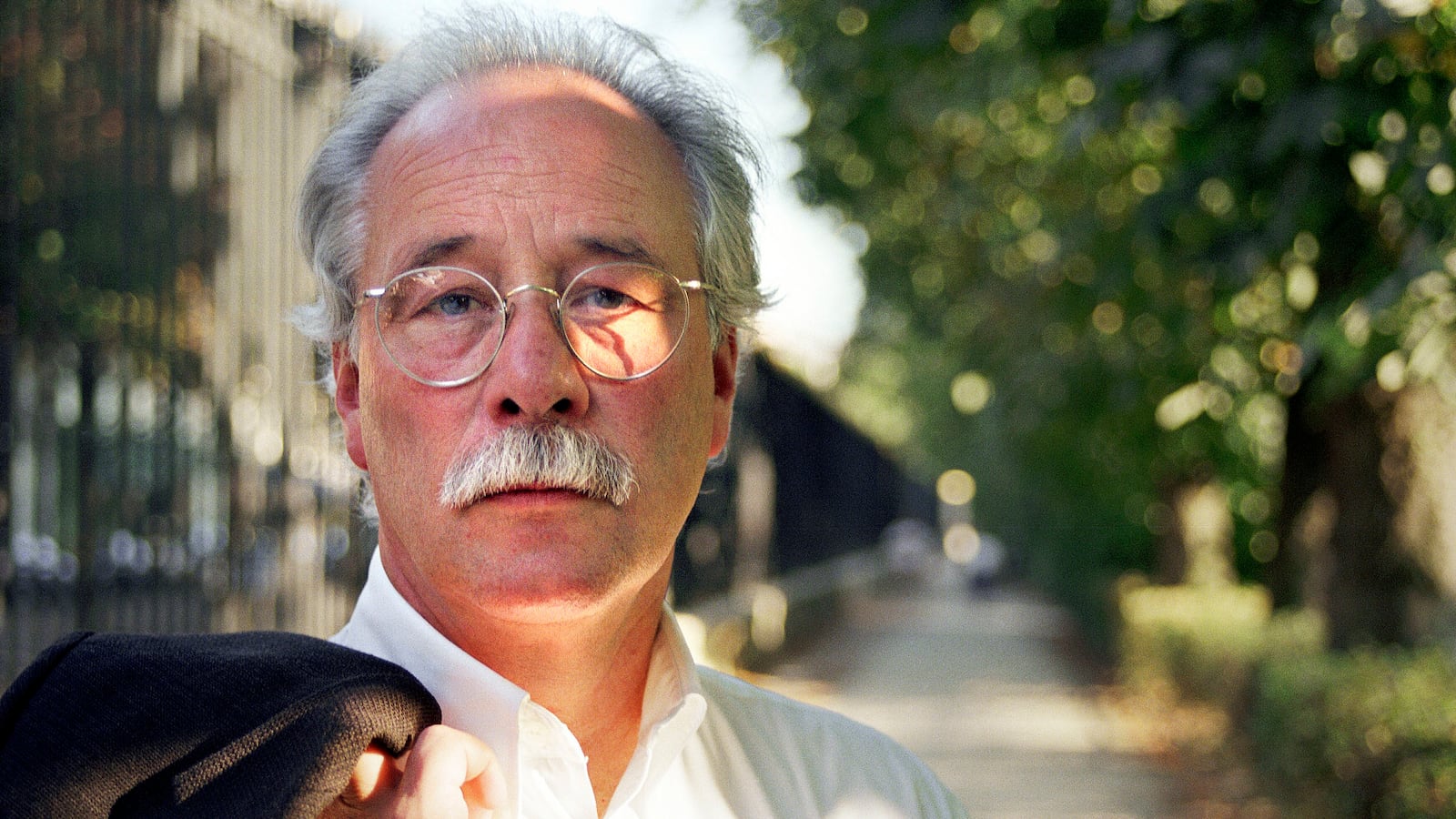 articles/2014/06/05/walking-in-the-footsteps-of-w-g-sebald-hiker-novelist-strange-genius/140605-sebald-platt-tease_tziijv