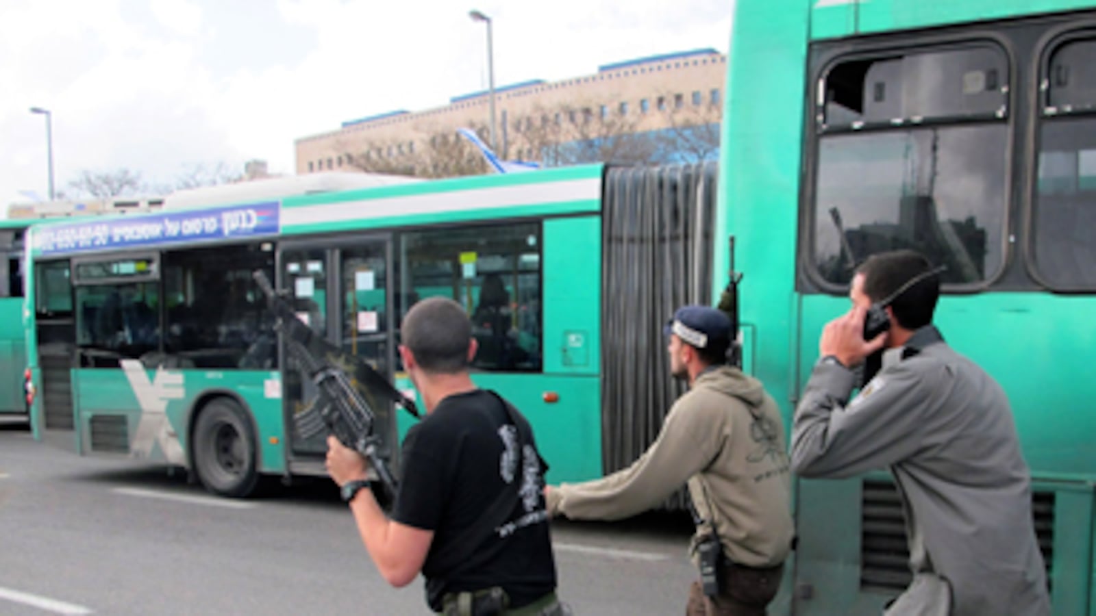 articles/2011/03/23/bombing-in-jerusalem-how-will-israel-react/ephron-bus-bomb_168631_kqxufe