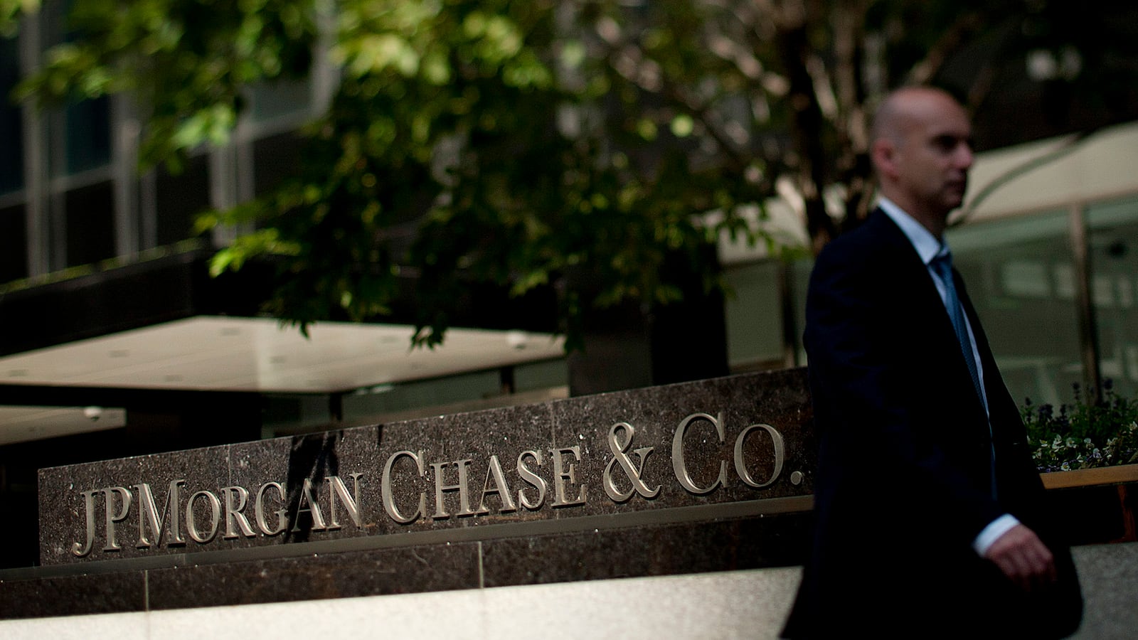 cheats/2012/07/13/jpmorgan-chase-restates-earnings/jp-morgan-losses-cheat_hyfyve