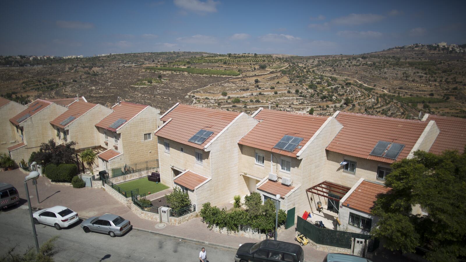 articles/2013/08/28/surge-in-settlement-growth-could-spark-a-crisis-and-derail-current-peace-talks/OZ_Efrat_West_Bank_settlement_q2vvu8