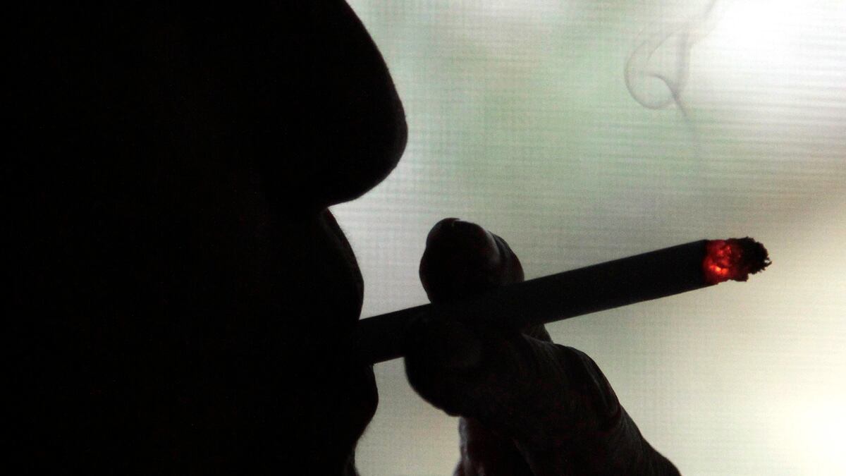 cheats/2012/01/11/pot-doesn-t-hurt-your-lungs/smoking-pot-new-study-cs_zeuluw