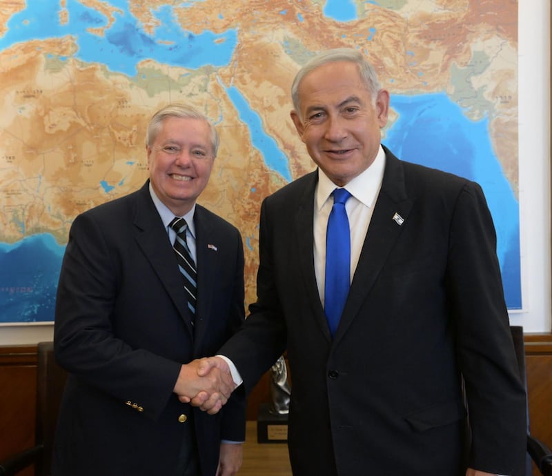 Lindsey Graham (L) meets with Israeli Prime Minister Benjamin Netanyahu (R) in Jerusalem on April 17, 2023.