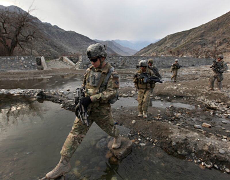 articles/2011/02/26/us-military-loses-its-way-in-afghan-war/gelb-afghan-valley_162570_fofrr9