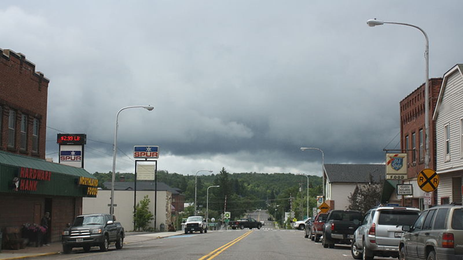 articles/2014/03/25/koch-brothers-invade-tiny-iron-county-wisconsin/140325-obeidallah-koch_kwluag