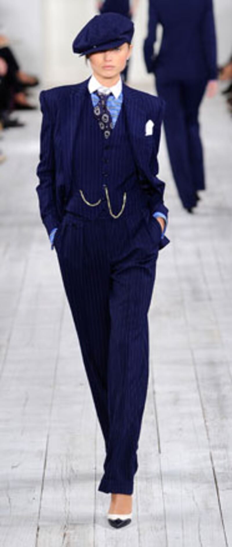 galleries/2009/09/17/ny-fashion-week-day-8/fashion-day-8---11_hcewhu