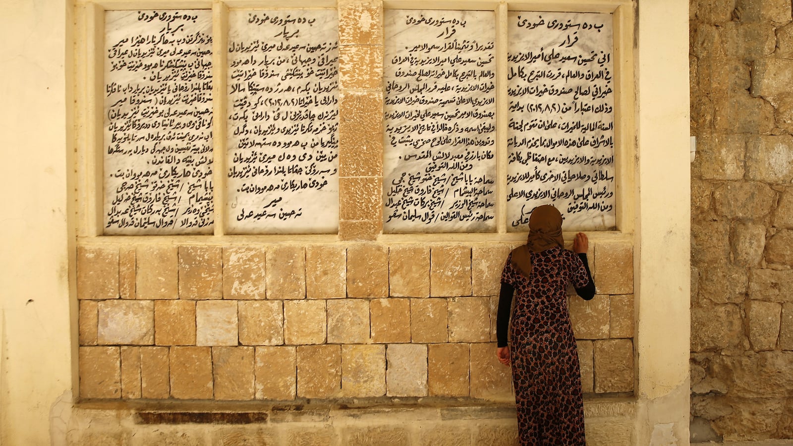 articles/2015/05/31/fed-up-with-islam-and-sectarianism-some-iraqis-embrace-zoroastrianism/150530-niqash-zoroastrian-tease_romjdc