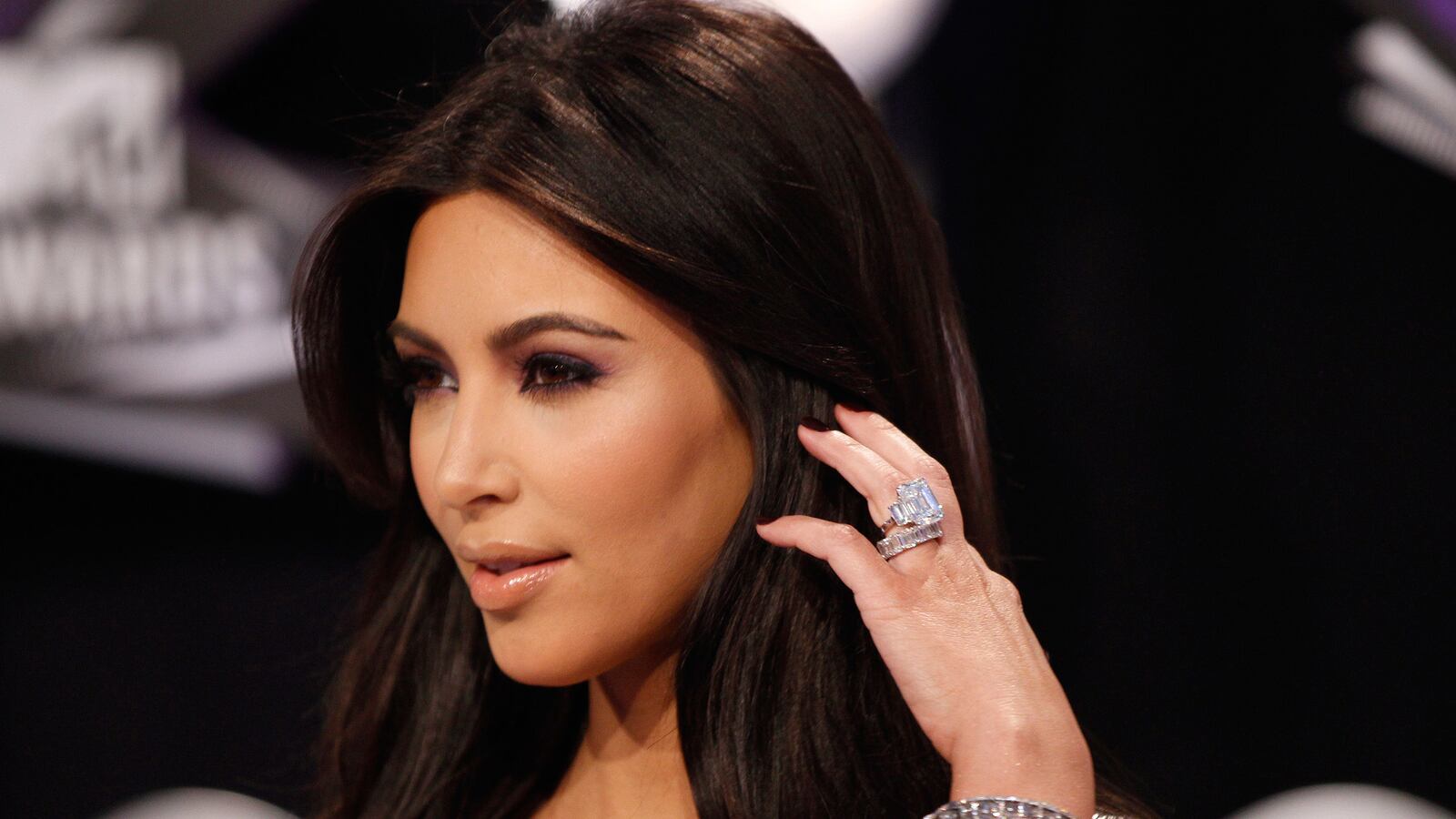 articles/2015/04/22/black-women-s-kardashian-double-standard/150422-williams-kardashian-tease_uatwdq