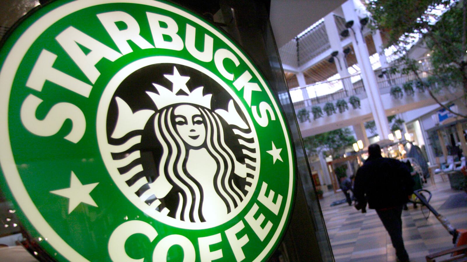 cheats/2012/01/24/starbucks-expanding-alcohol-sales/starbucks-coffee-bathroom-closure_ayghth