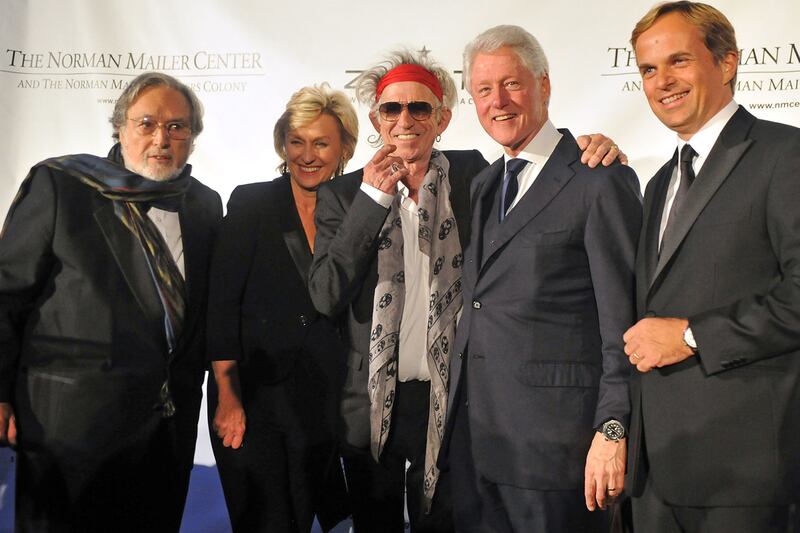 galleries/2011/11/09/keith-richards-and-bill-clinton-at-2011-normal-mailer-gala-photos/clinton-norman-mailer-gala-tina-update_vkvy70