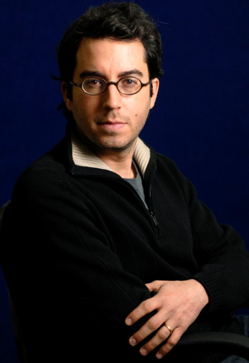 galleries/2011/08/22/famous-vegans-bill-clinton-natalie-portman-and-more/jonathan-safran-foer-vegan_khiz2r