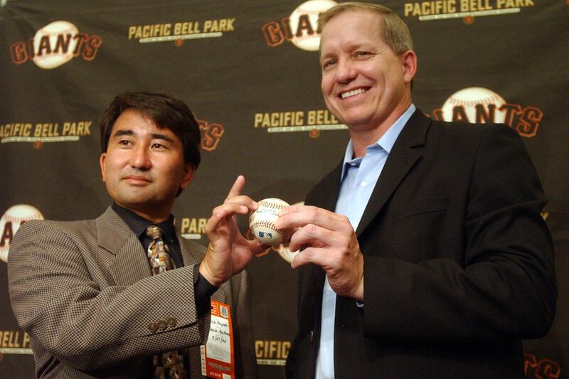 galleries/2011/07/12/famous-baseballs/famous-baseballs-bonds73_fku7mo