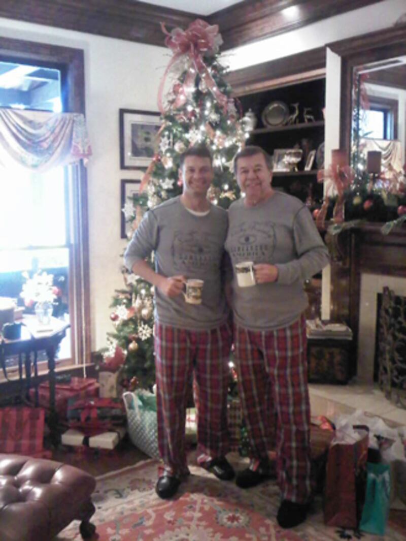 galleries/2010/12/30/best-celebrity-twit-pics/twitpi0102---ryan-seacrest_n8nw7b