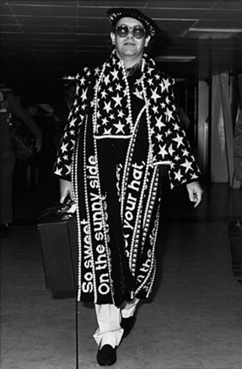 galleries/2009/05/18/ambiguously-gay-idols/ambiguously-gay---elton-john_dgmohz