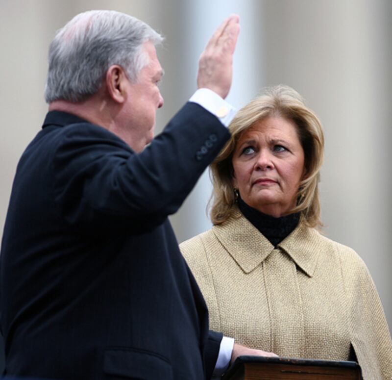 galleries/2011/04/26/wives-who-said-no/politician-wives-say-no---marsha-barbour_trguo1