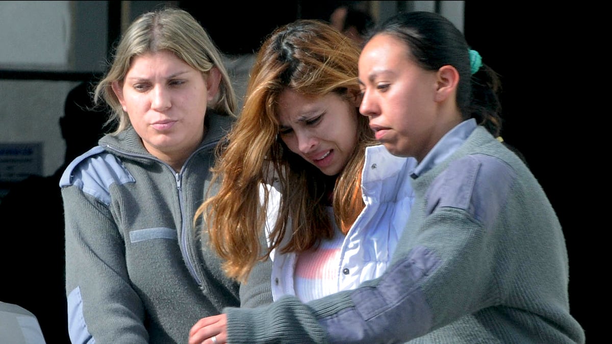 articles/2011/11/05/jailed-colombian-beauty-queen-i-was-framed-in-drug-bust/drug-beauty-queen-mount_gr56ng