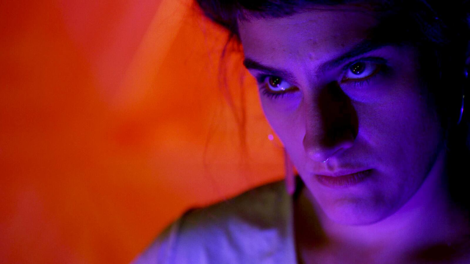 191202-decasta-empty-metal-tease_iiobsd