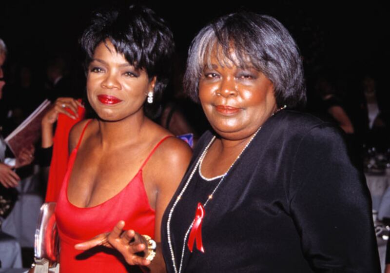 galleries/2010/05/13/celebrity-mama-drama/mama-drama---oprah_lketma