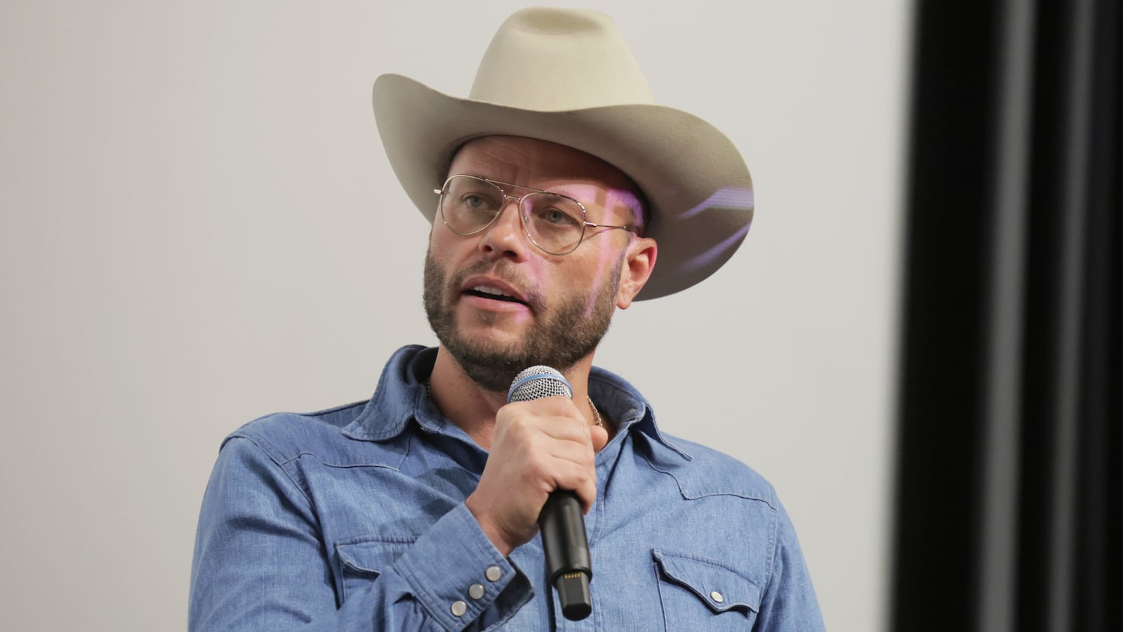 SANTA BARBARA, CALIFORNIA - FEBRUARY 07: Charley Crockett speaks onstage at the "A Cowboy in London" screening during day 4 of the 41st Santa Barbara International Film Festival at SBIFF Film Center on February 07, 2026 in Santa Barbara, California. (Photo by Rebecca Sapp/Getty Images for Santa Barbara International Film Festival)