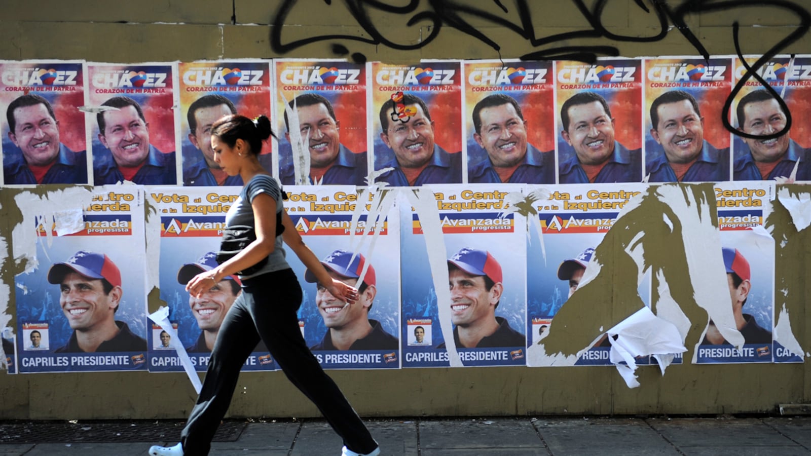 articles/2012/10/06/could-hugo-ch-vez-really-lose-venezuela-s-election/munoz-chavez-election-tease_kch6f8