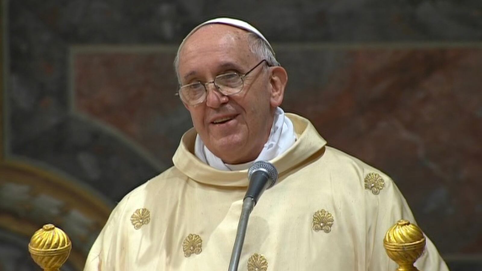 articles/2013/03/14/the-pope-francis-homeless-fans/130314-pope-homeless-fans-daly-tease_omifoq