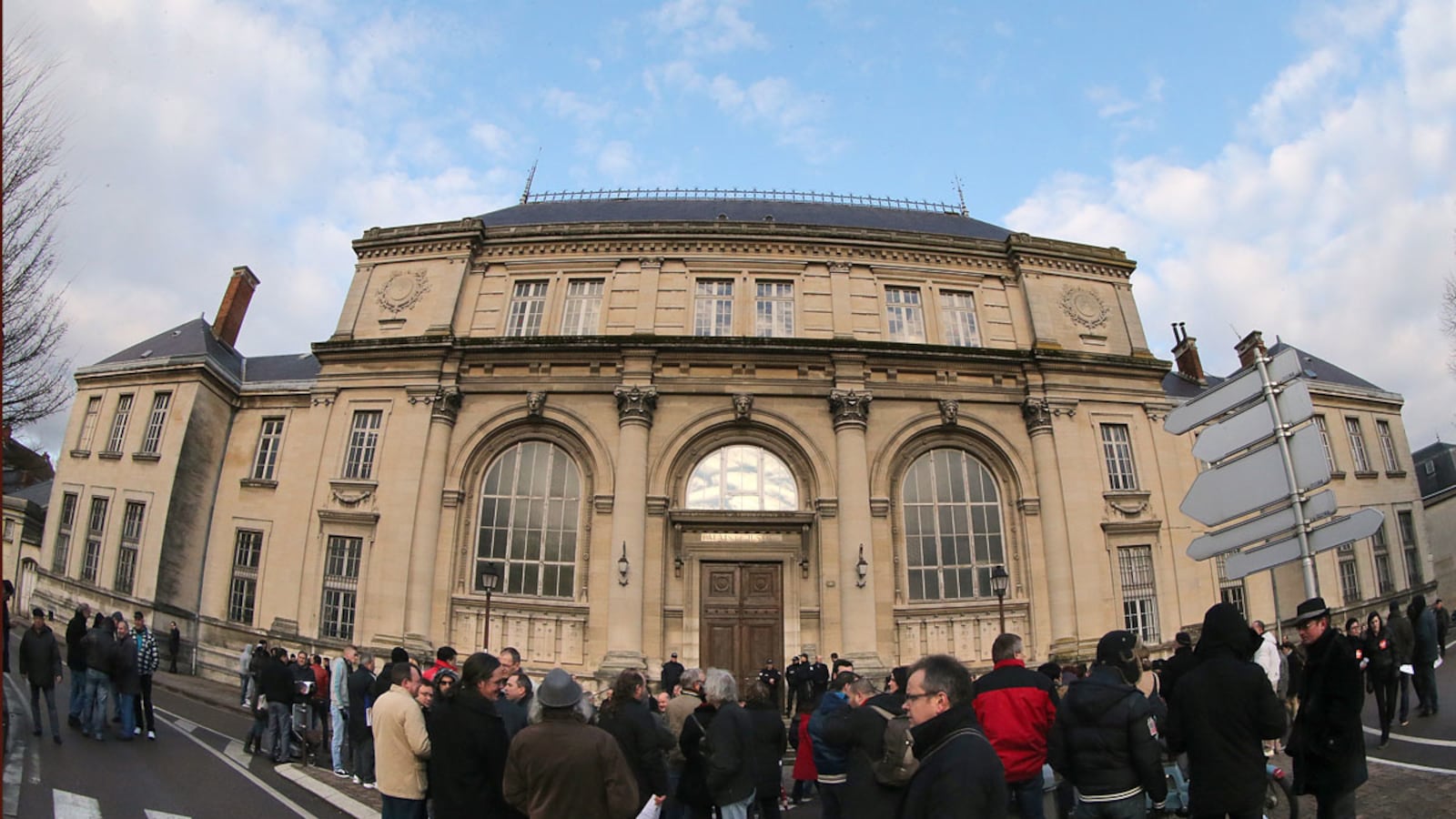 cheats/2014/09/02/france-upholds-muslim-s-nuke-site-ban/140902-french-courthouse-muslim-cheat_n49yad