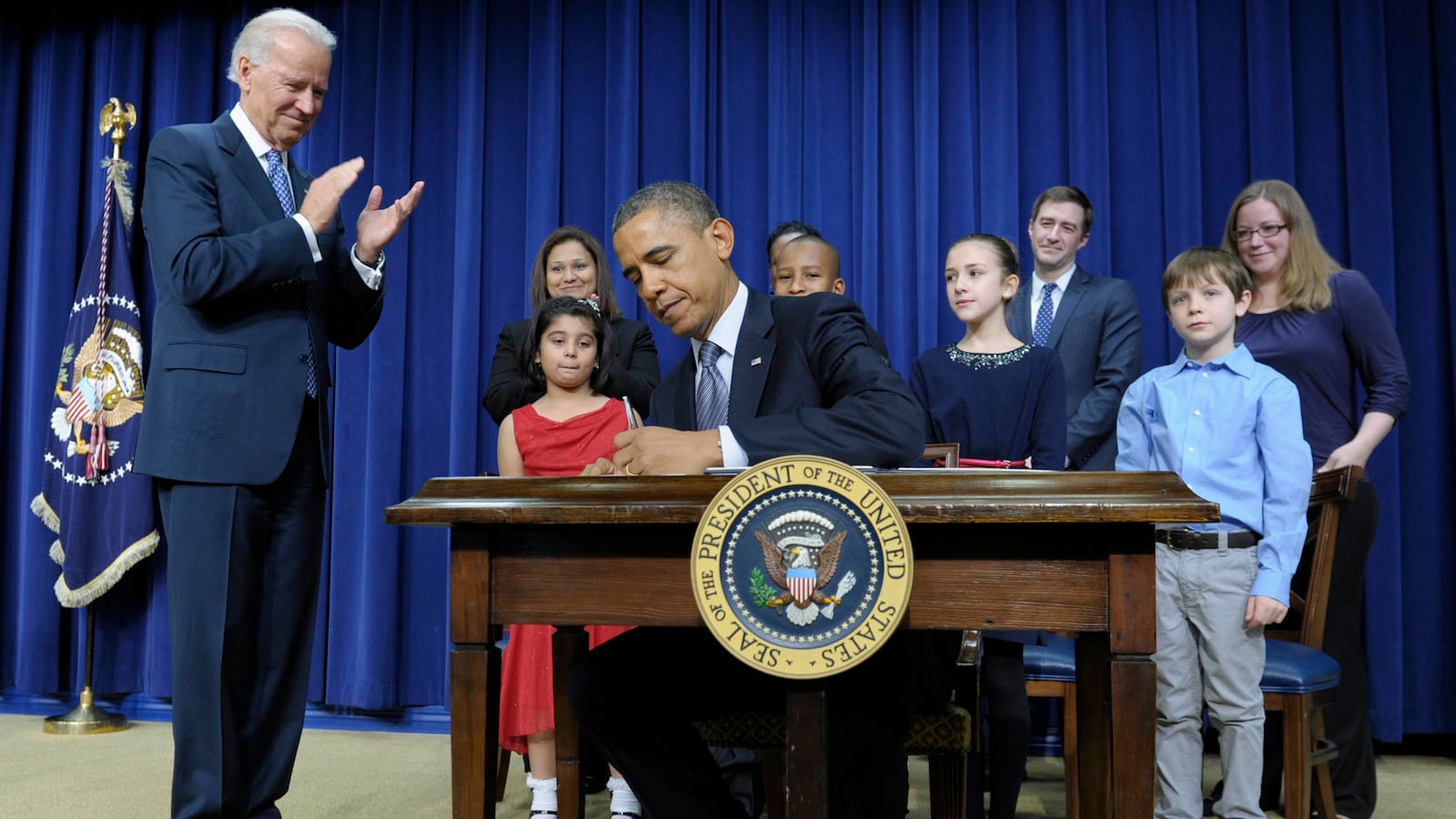 articles/2013/01/16/7-key-points-from-obama-s-gun-proposal/130116-obama-gun-law-explainer-dickson-tease_osxp9o