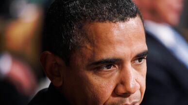 articles/2010/11/17/obama-wimps-out-with-possible-bush-tax-cut-compromise/alterman-taxes_141831_qek48v