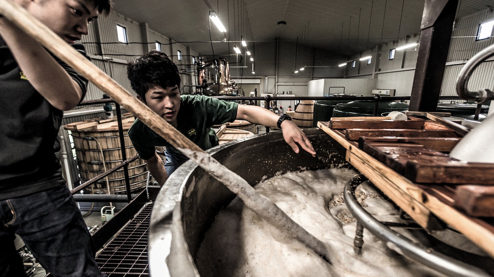 171107-broom-japanese-whiskey-tease_ludqof