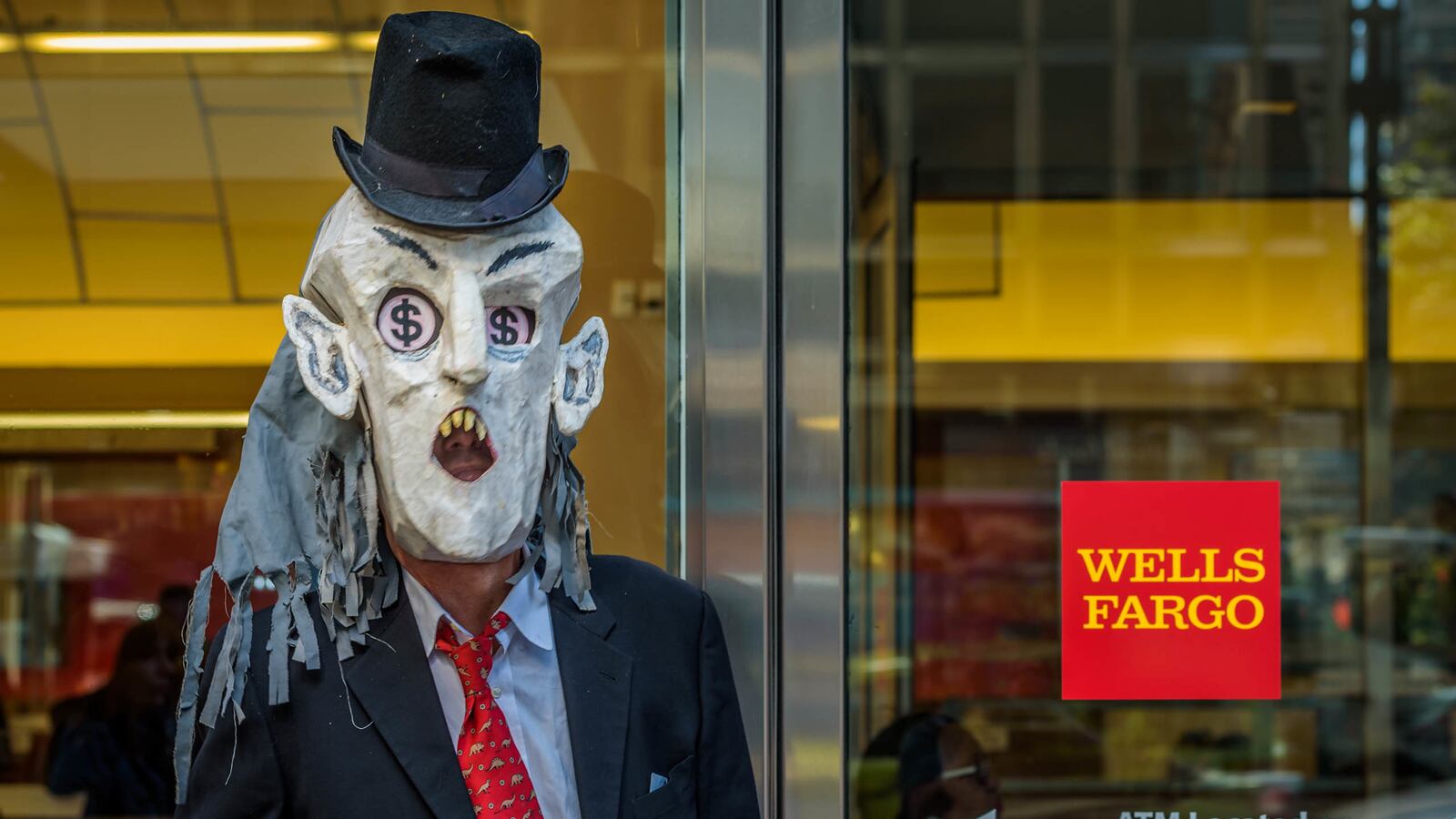articles/2016/10/12/how-wells-fargo-made-5-000-criminals/161011-conversation-wells-fargo-tease_j5qzst