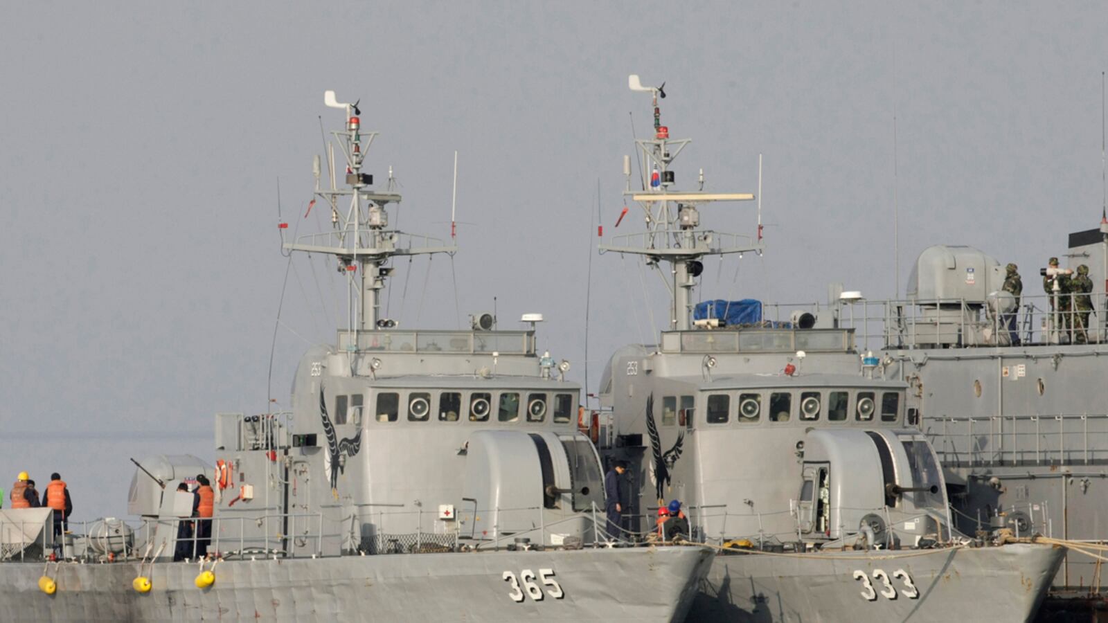 cheats/2012/02/19/south-korean-military-holds-drills/south-korea-retaliation-shots-cheat_itrkdl